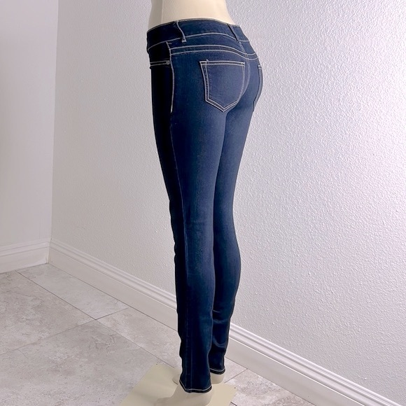 MAURICES WOMEN SKINNY JEANS FLEXIBLE SIZE S/REGULAR COLOR BLUE - Picture 2 of 3